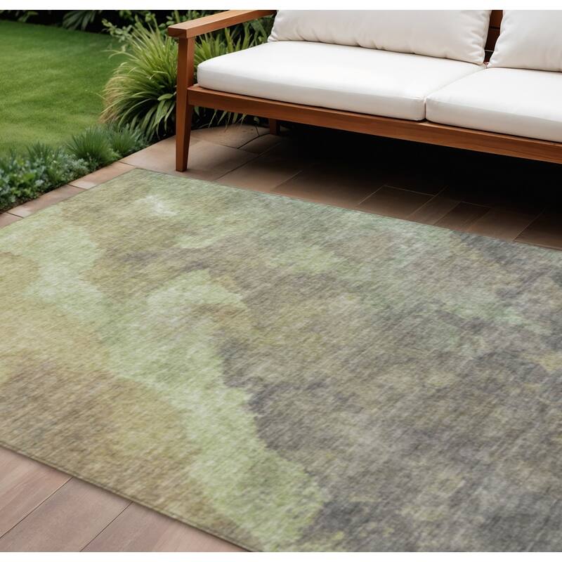 HomeRoots Abstract Transitional Rectangle Outdoor Rug - 10' X 14'