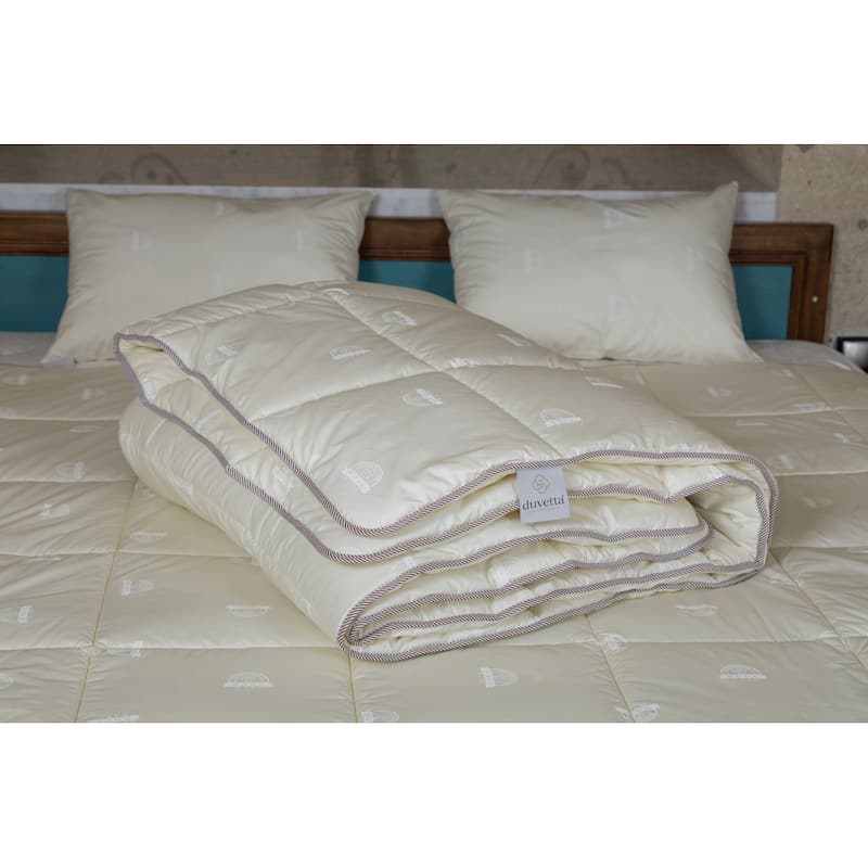 Medium-weight washable wool duvet - On Sale - Bed Bath & Beyond - 35066351