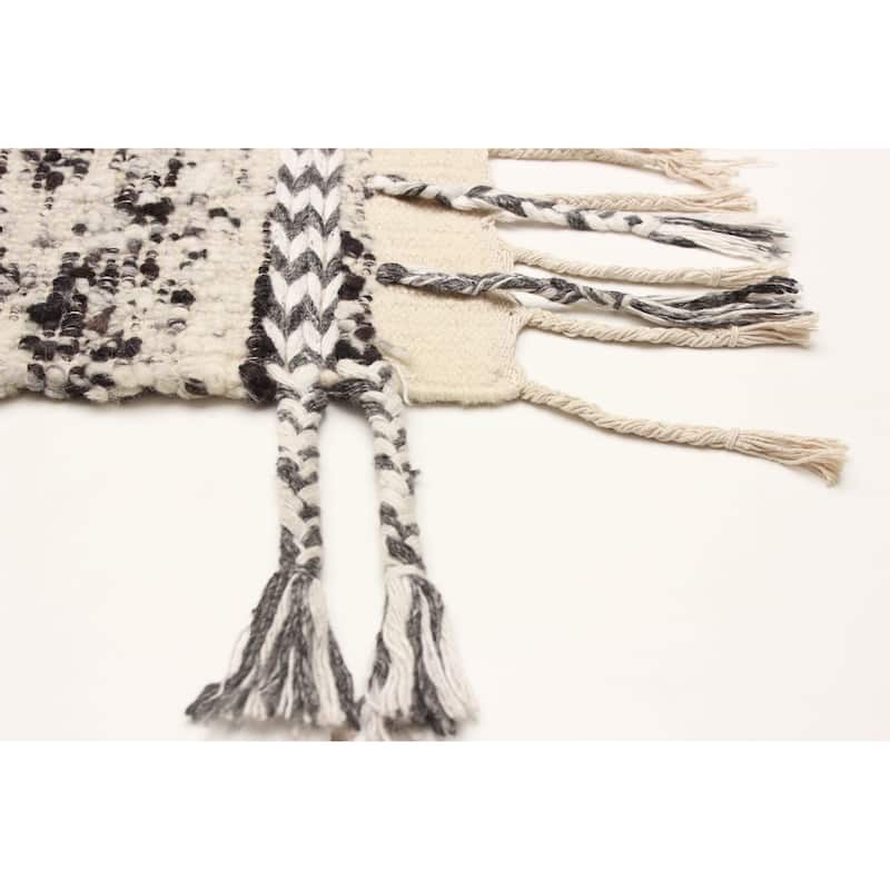 Sienna Black Rug 5'6" x 8'1" - 5'6 x 8'1