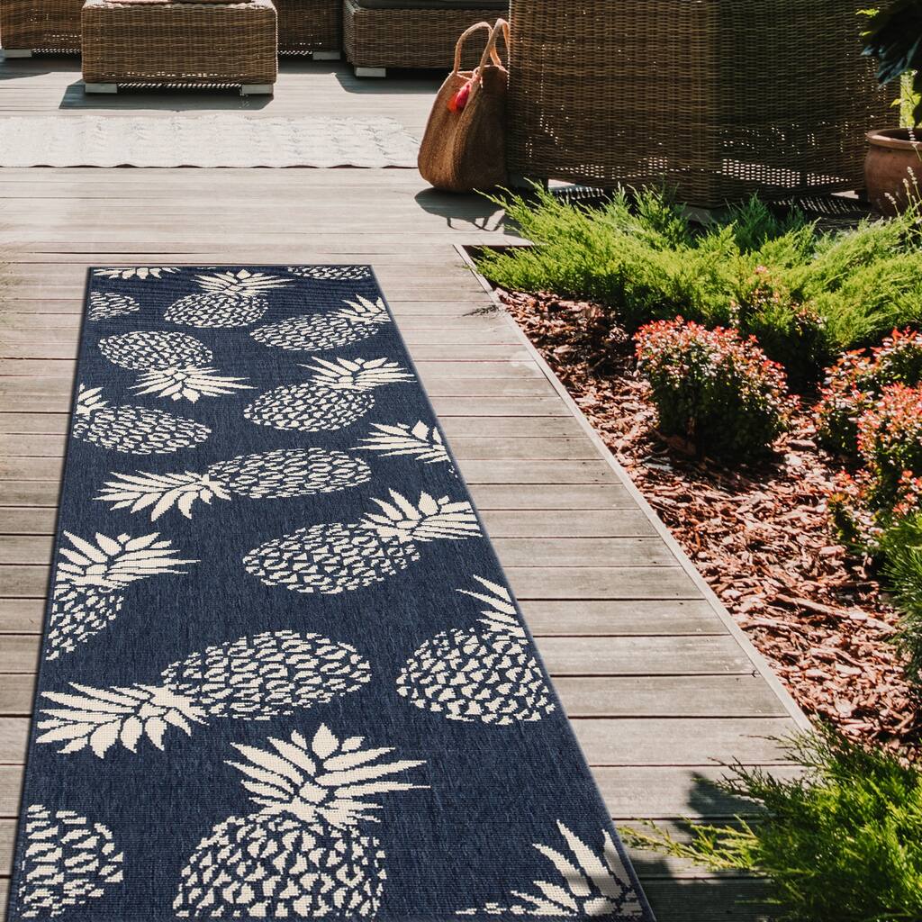 Amalie Geometric Border Coastal Polypropylene Indoor/ Outdoor Area Rug