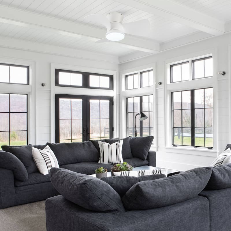 31-inch Modern Black Propeller Flush Mount Ceiling Fan with Light and Remote