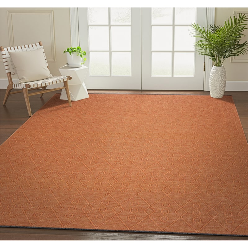 Alameda Solid Color Geometric Machine Washable Indoor Area Rug
