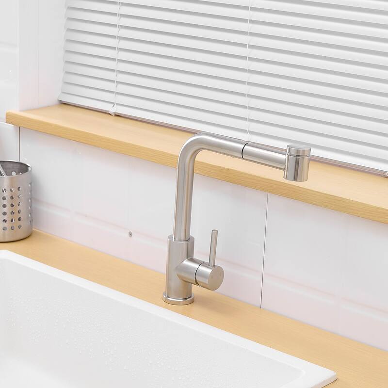 Single-Handle Pull Down Sprayer Kitchen Faucet in Nickel
