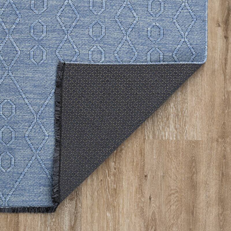 Alameda Solid Color Geometric Machine Washable Indoor Area Rug