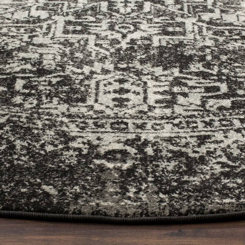 SAFAVIEH Evoke Quinn Vintage Distressed Rug