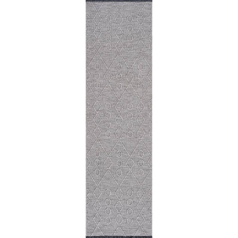 Alameda Solid Color Geometric Machine Washable Indoor Area Rug