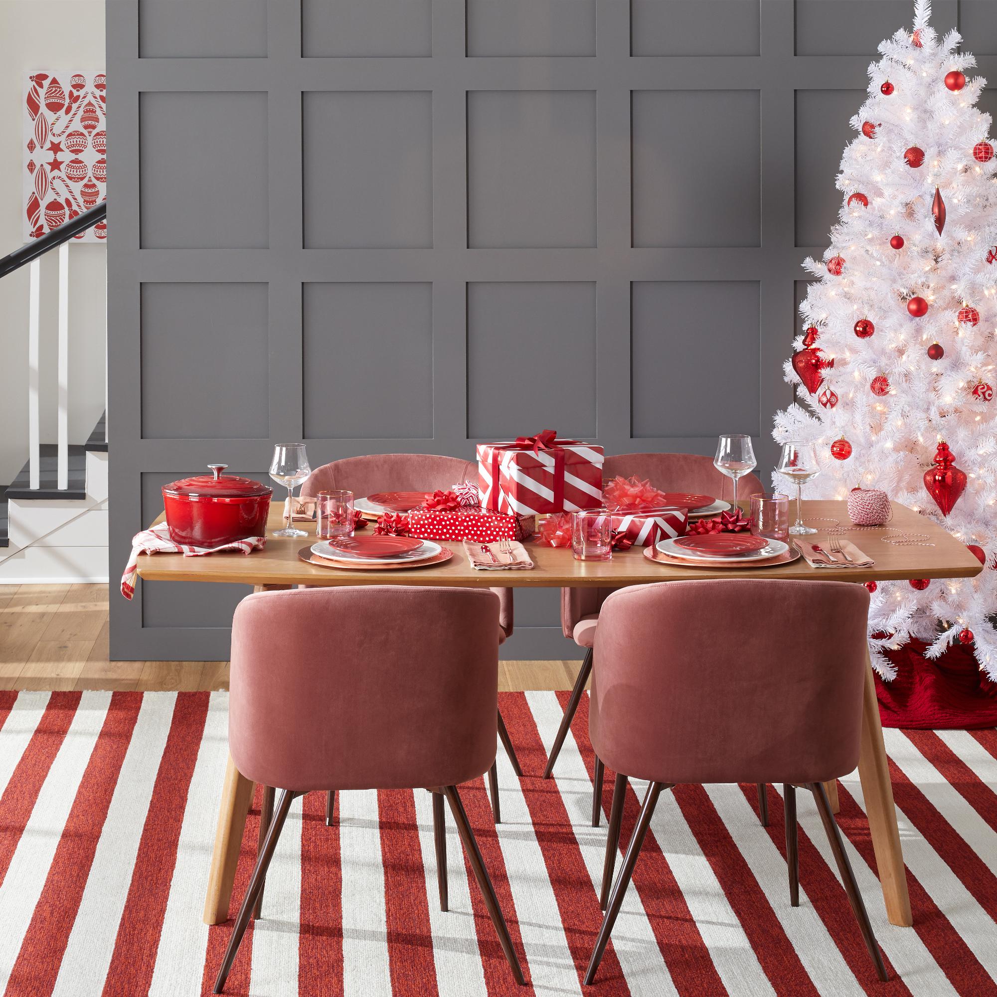 save an extra 10% on Select Kitchen & Dining*