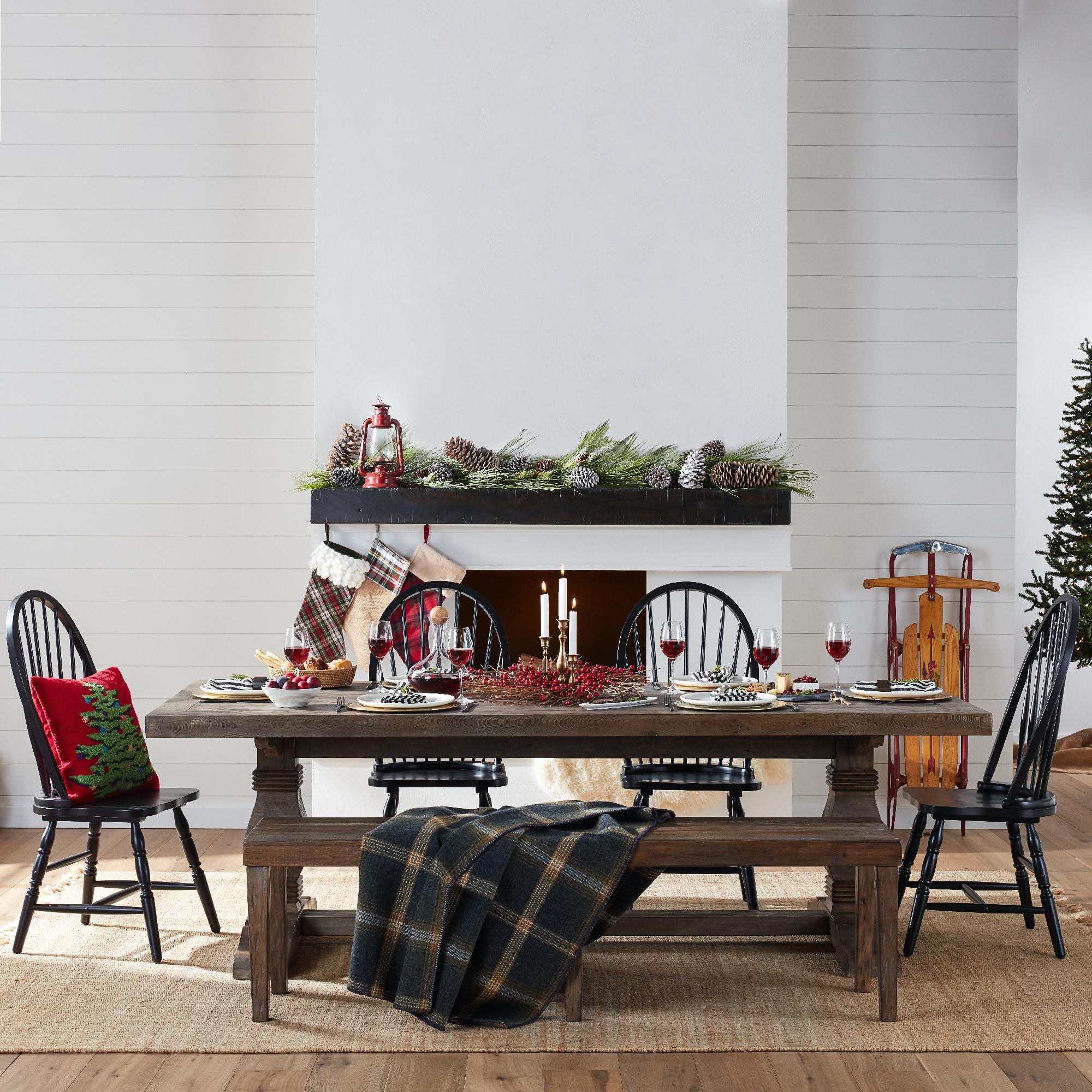 save an extra 10% on Select Holiday*
