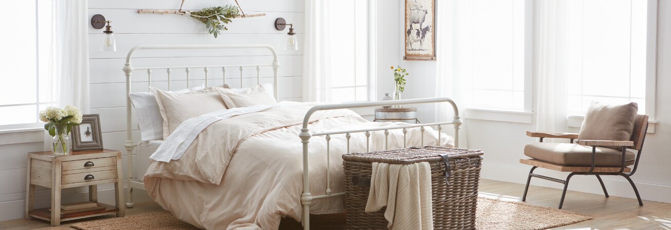 Farmhouse Bedroom Furniture Find Great Deals Ping At Farmhouse Style Bedroom Furniture Guide