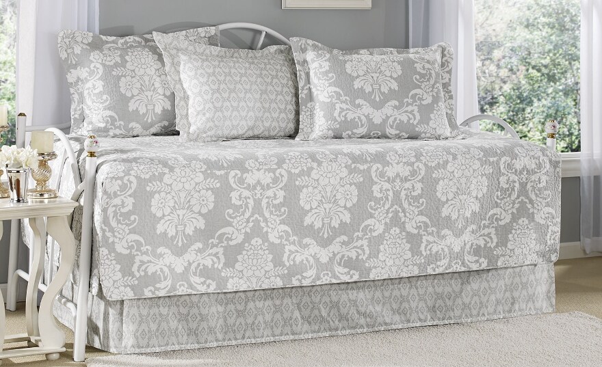 Daybed Sets Find Great Fashion Bedding Deals Ping At