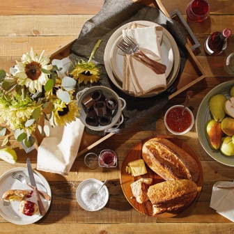 Shop Holiday Hosting Serveware