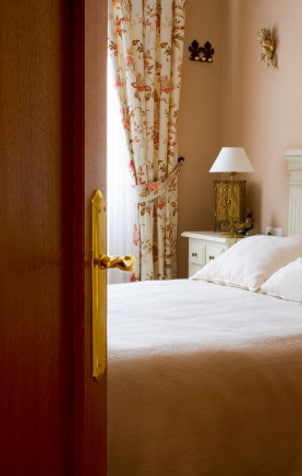 Top 5 Bedroom Curtain Ideas  