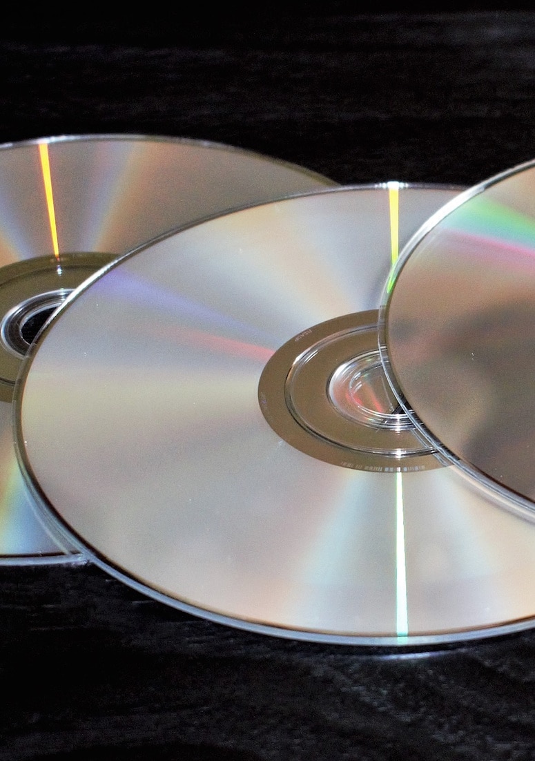 how-to-transfer-your-vhs-tapes-to-dvd-overstock