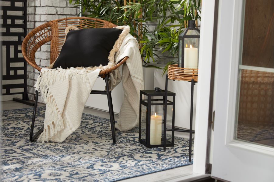 Outdoor Chair with Cotton Blanket
