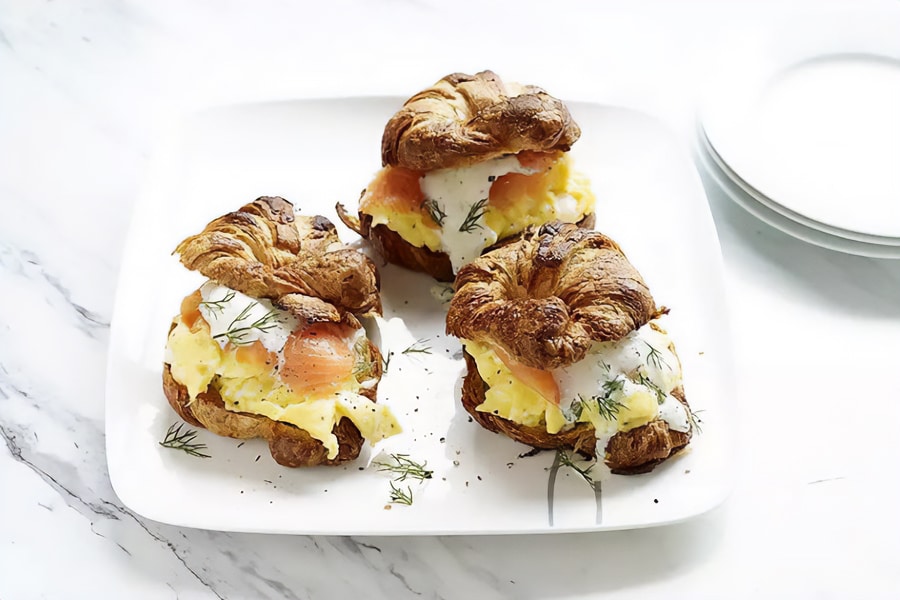 Creamy Scrambled Eggs with Creme Fraiche and Smoked Salmon Recipe