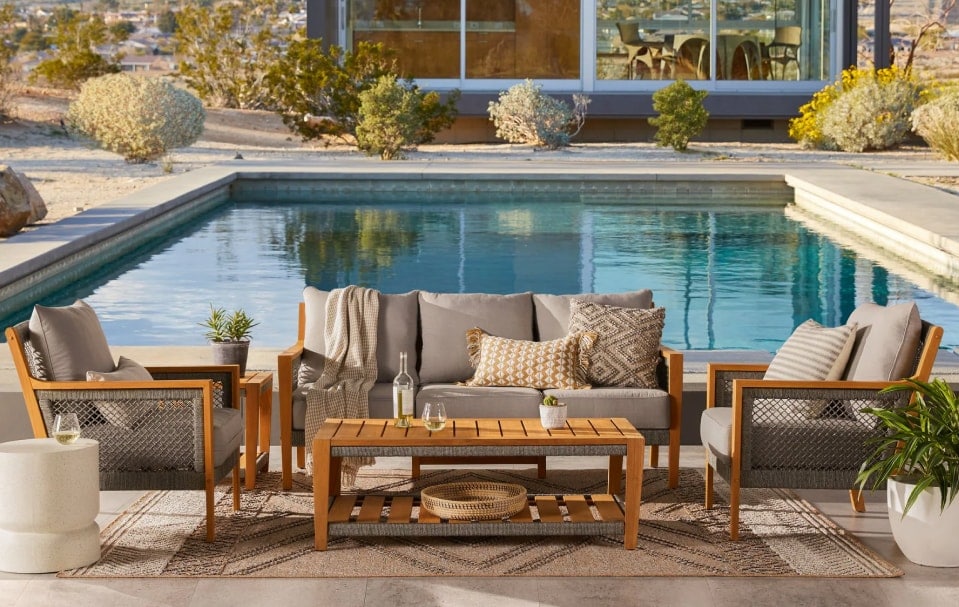 Pool Deck Decorating Ideas