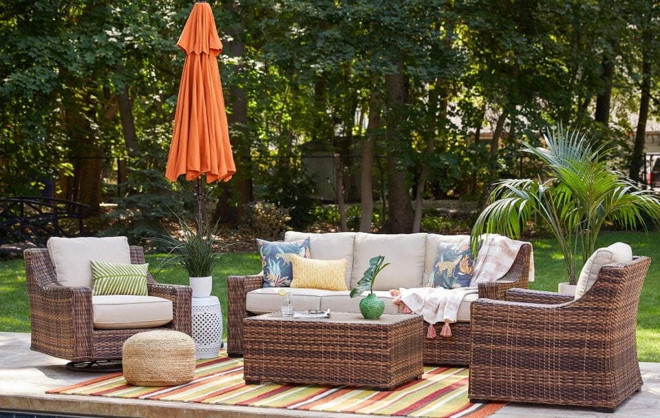 Pool Deck Decorating Ideas - Bed Bath & Beyond