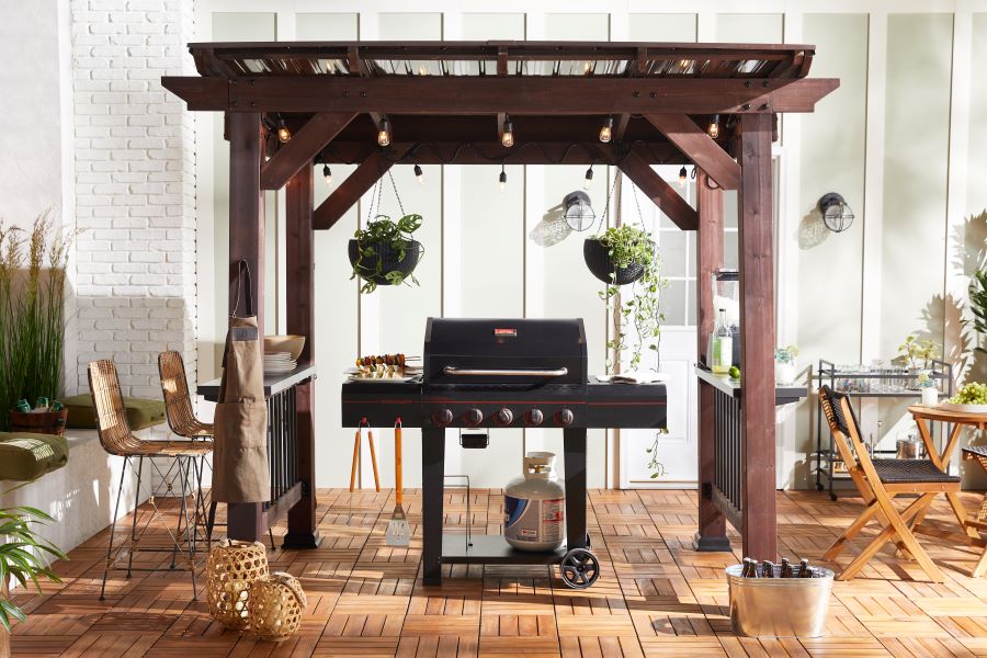 The Ultimate Guide to Grills and Smokers