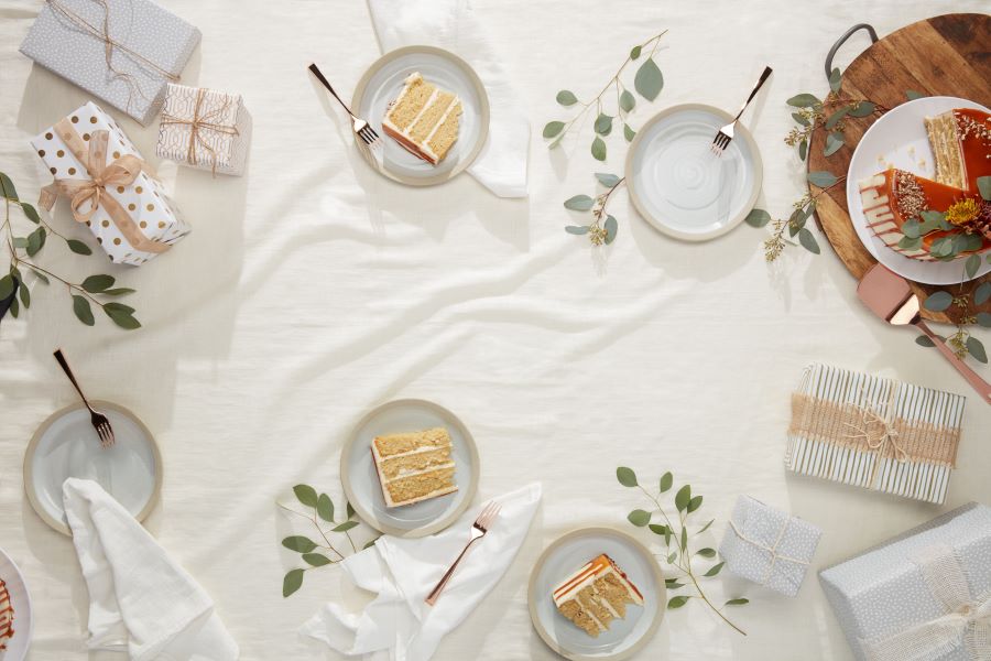 20 Unique Wedding Gifts That the New Couple Will Cherish