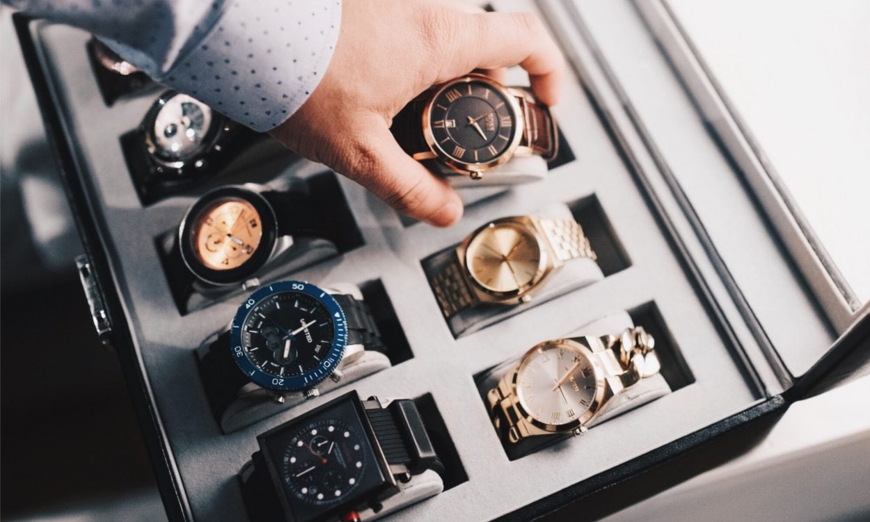 How to Store Men's Wrist Watches - Overstock.com