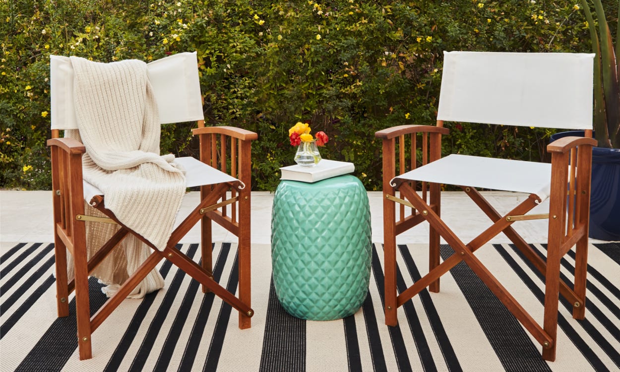 How to Choose Patio Furniture for Small Spaces